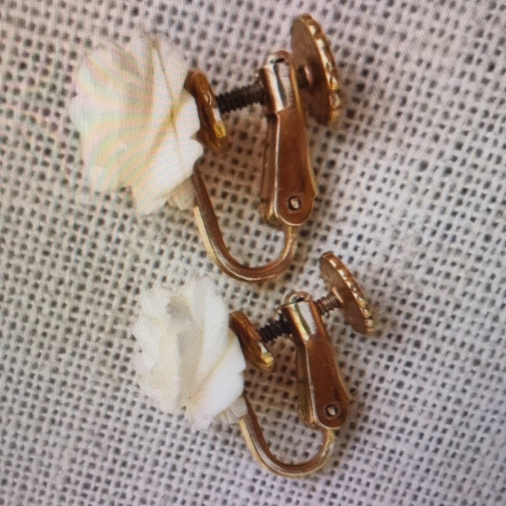 Elegant Gold and Cream Clip-On Earrings